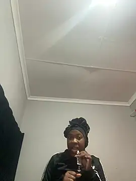 xxxchocolatepussy online show from 07-11-26, 07:27