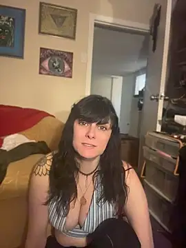Snapshot of mango-kitty chatting on 05-01-26, 12:26 mango-kitty online show from 05-01-26, 12:26