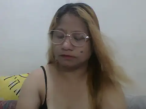 Snapshot of PinayChristine chatting on 06-21-26, 02:36 PinayChristine online show from 06-21-26, 02:36