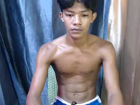 Snapshot of pinoy_lowey18 chatting on 04-23-26, 01:02 pinoy lowey18 online show from 04-23-26, 01:02