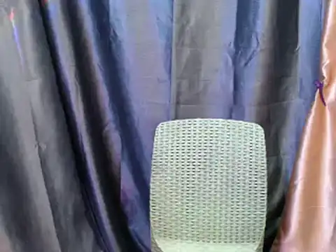 Snapshot of pinoy_lowey18 chatting on 04-25-26, 04:26 pinoy lowey18 online show from 04-25-26, 04:26