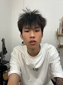 zzzzppp3 online show from 06-03-26, 11:35