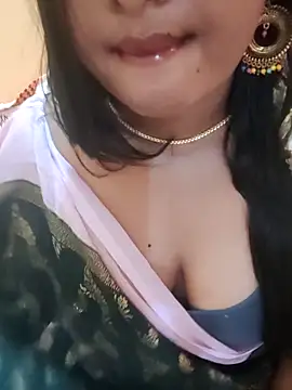 Snapshot of Ramya_456 chatting on 04-20-26, 06:27 Ramya 456 online show from 04-20-26, 06:27