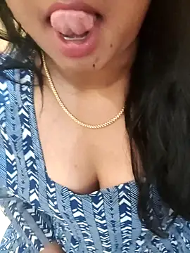 Snapshot of Ramya_456 chatting on 04-22-26, 03:20 Ramya 456 online show from 04-22-26, 03:20