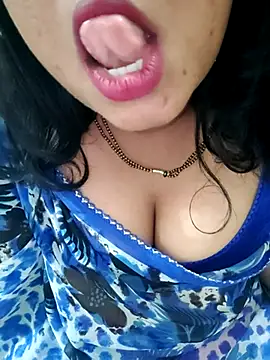 Snapshot of Ramya_456 chatting on 08-03-26, 09:15 Ramya 456 online show from 08-03-26, 09:15