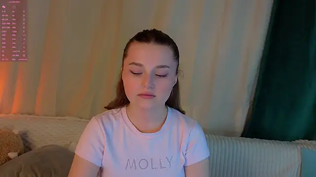 LorriMonz online show from 06-01-26, 01:40