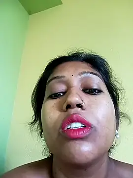 Snapshot of bannerjeesneha20 chatting on 05-03-26, 02:06 bannerjeesneha20 online show from 05-03-26, 02:06