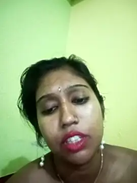 Snapshot of bannerjeesneha20 chatting on 05-08-26, 02:55 bannerjeesneha20 online show from 05-08-26, 02:55