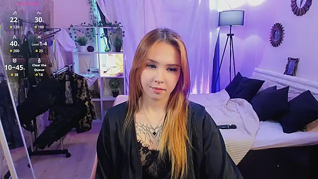 Snapshot of Lisa_mano chatting on 04-08-26, 10:26 Lisa mano online show from 04-08-26, 10:26