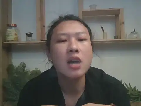 Live-001 online show from 05-31-26, 11:06