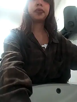 Snapshot of Atenea_7 chatting on 04-15-26, 07:43 Atenea 7 online show from 04-15-26, 07:43