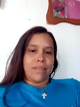 Snapshot of alexandra-queen chatting on 05-09-26, 04:45 alexandra-queen online show from 05-09-26, 04:45