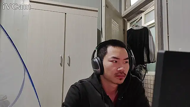 dyjdddttj online show from 04-21-26, 12:33