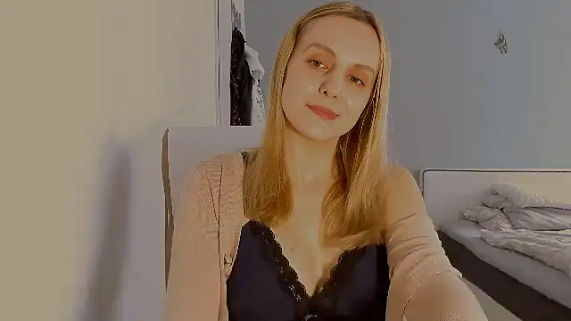 CutieLaura online show from 04-09-26, 09:36