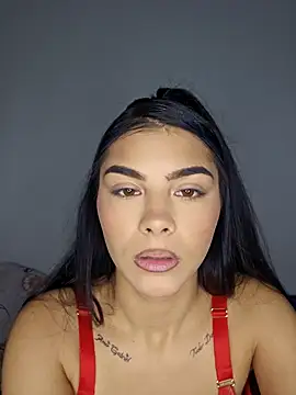 Crissdesire online show from 04-18-26, 07:58