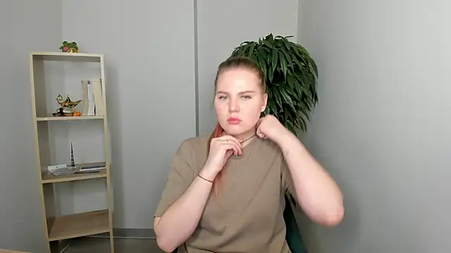 PaulinaBigley online show from 04-05-26, 09:39