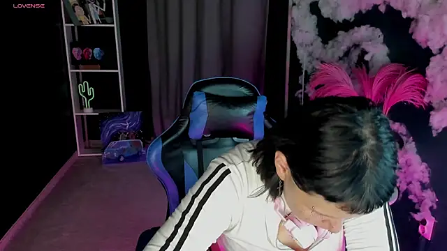 Snapshot of Amelia_goth chatting on 06-04-26, 10:54 Amelia goth online show from 06-04-26, 10:54