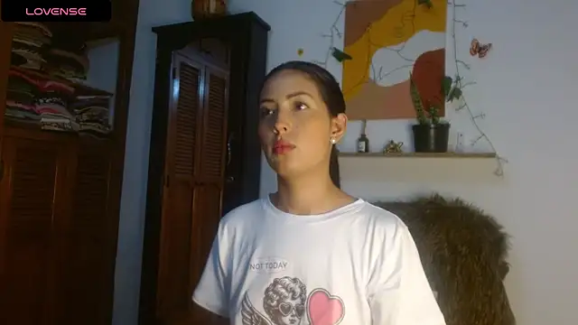 Snapshot of ivanna_dl chatting on 05-26-26, 01:12 ivanna dl online show from 05-26-26, 01:12