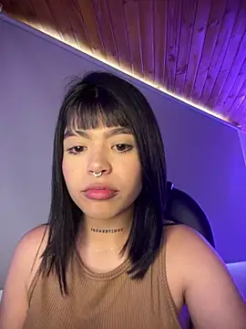 Snapshot of Violetaa_pink18 chatting on 04-19-26, 03:44 Violetaa pink18 online show from 04-19-26, 03:44