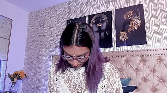 ValeAlvarez  online show from 04-10-26, 03:50