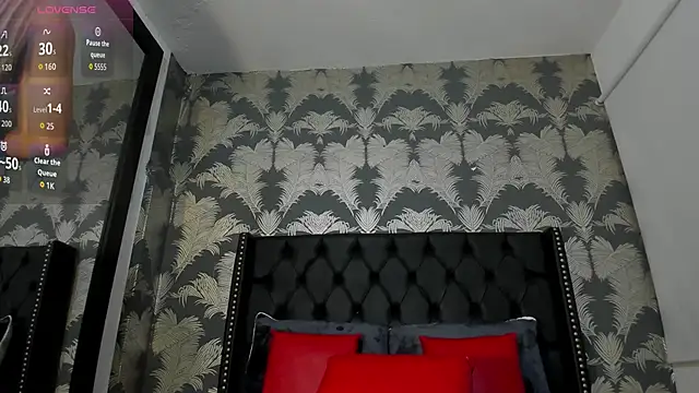 Snapshot of Pamela_di_angelo chatting on 06-17-26, 10:32 Pamela di angelo online show from 06-17-26, 10:32