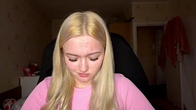 Sophia Blonde online show from 04-02-26, 01:47