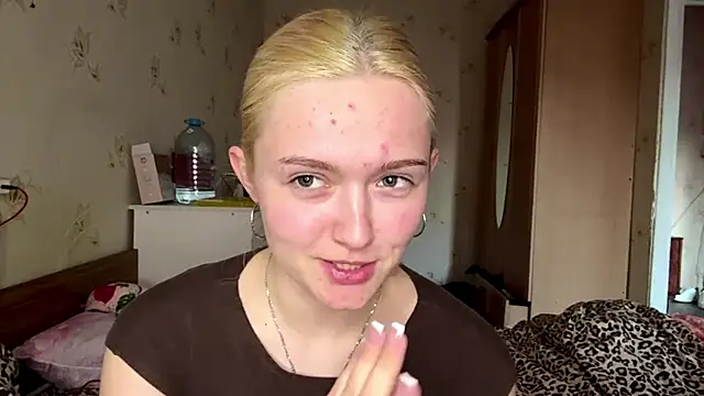 Snapshot of Sophia_Blonde chatting on 04-08-26, 02:28 Sophia Blonde online show from 04-08-26, 02:28