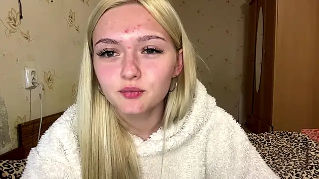 Snapshot of Sophia_Blonde chatting on 04-29-26, 04:44 Sophia Blonde online show from 04-29-26, 04:44