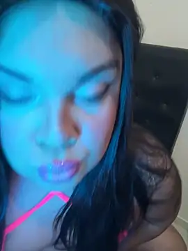 NicoleBBigAss online show from 05-18-26, 01:45