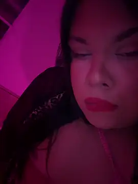 NicoleBBigAss online show from 05-20-26, 11:33