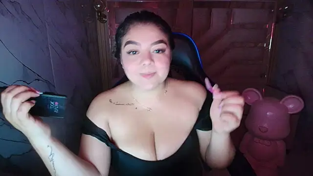 Snapshot of luna__r_ chatting on 05-06-26, 09:31 luna r online show from 05-06-26, 09:31