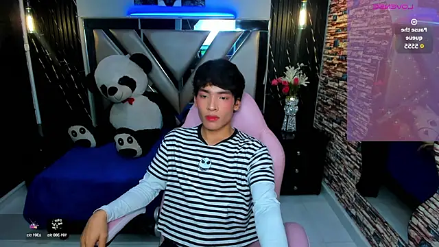 Snapshot of IsaacNovaa chatting on 03-26-26, 01:06 IsaacNovaa online show from 03-26-26, 01:06