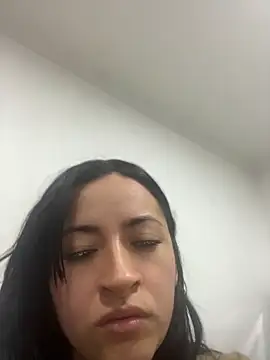 Snapshot of kimberly_peter chatting on 04-23-26, 01:02 kimberly peter online show from 04-23-26, 01:02