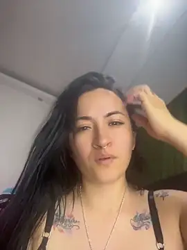 Snapshot of kimberly_peter chatting on 05-08-26, 12:27 kimberly peter online show from 05-08-26, 12:27