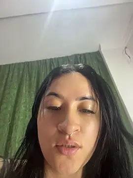 Snapshot of kimberly_peter chatting on 05-12-26, 12:41 kimberly peter online show from 05-12-26, 12:41