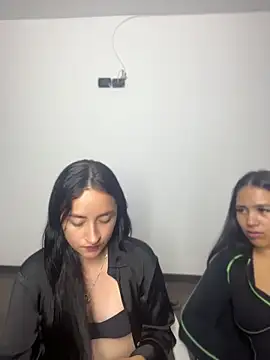 Snapshot of kimberly_peter chatting on 05-27-26, 01:57 kimberly peter online show from 05-27-26, 01:57