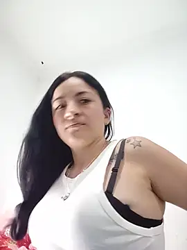 Snapshot of kimberly_peter chatting on 05-30-26, 11:24 kimberly peter online show from 05-30-26, 11:24