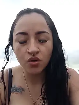 Snapshot of kimberly_peter chatting on 06-16-26, 10:23 kimberly peter online show from 06-16-26, 10:23