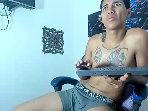 Snapshot of axeel-king chatting on 04-10-26, 11:59 axeel-king online show from 04-10-26, 11:59