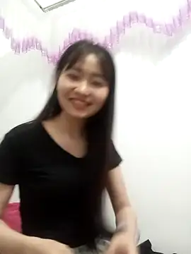 Xiangchuu online show from 03-25-26, 01:39