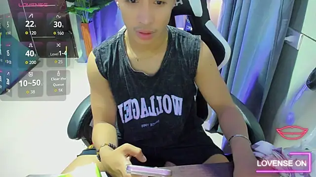 Molly McQueen online show from 03-27-26, 05:24