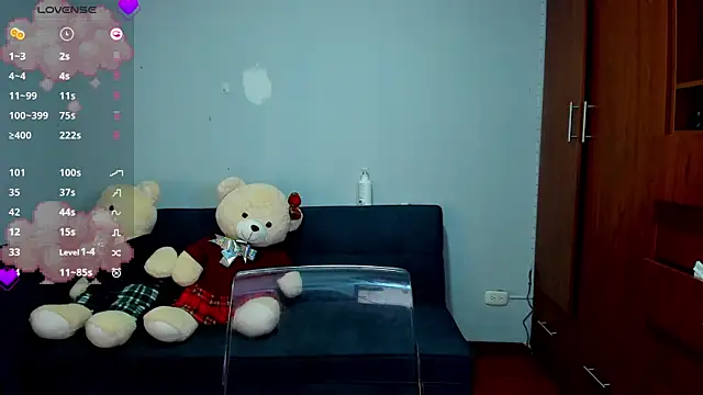 juaithpetite online show from 04-16-26, 03:29