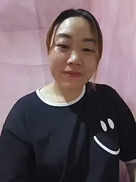 Snapshot of he-se-kin chatting on 05-20-26, 12:11 he-se-kin online show from 05-20-26, 12:11