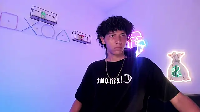 Snapshot of Eletry_01 chatting on 03-27-26, 07:46 Eletry 01 online show from 03-27-26, 07:46