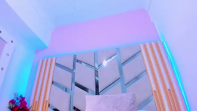 Isa Blue1 online show from 04-16-26, 09:39