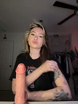 peachesncreamyy online show from 05-05-26, 03:25