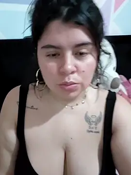 Snapshot of tania_22xx chatting on 03-25-26, 10:49 tania 22xx online show from 03-25-26, 10:49