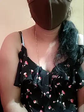 Snapshot of Latha_lovely chatting on 04-21-26, 02:51 Latha lovely online show from 04-21-26, 02:51
