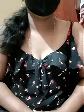 Snapshot of Latha_lovely chatting on 05-16-26, 03:11 Latha lovely online show from 05-16-26, 03:11
