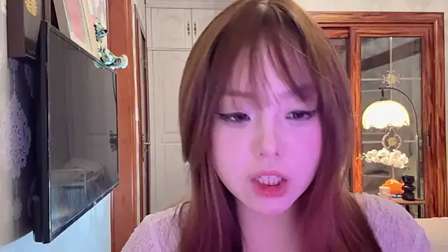 thelittlexx online show from 05-10-26, 07:35